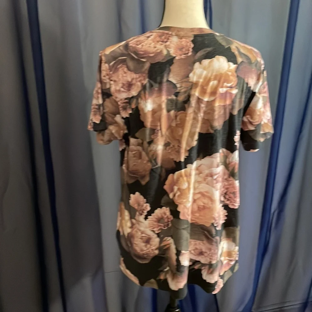 Womens Floral Tee Shirt - Picture 3 of 4